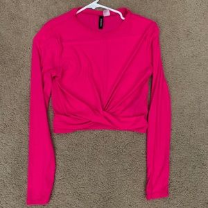 bright pink, long sleeve crop top